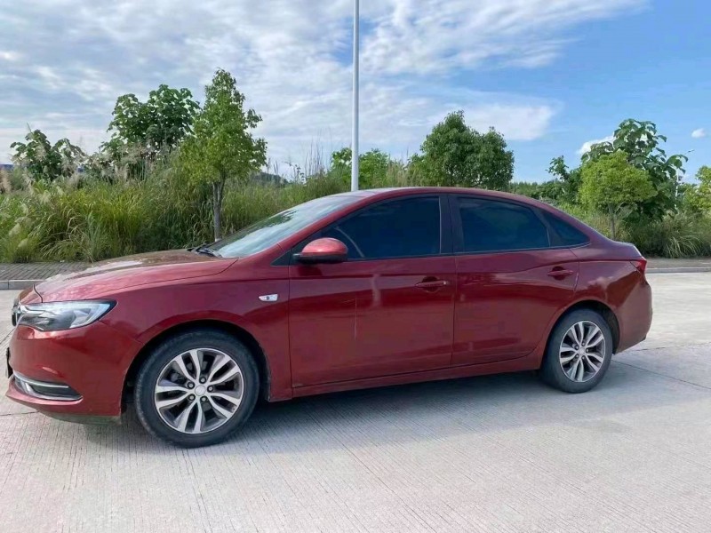 济南19年别克英朗2