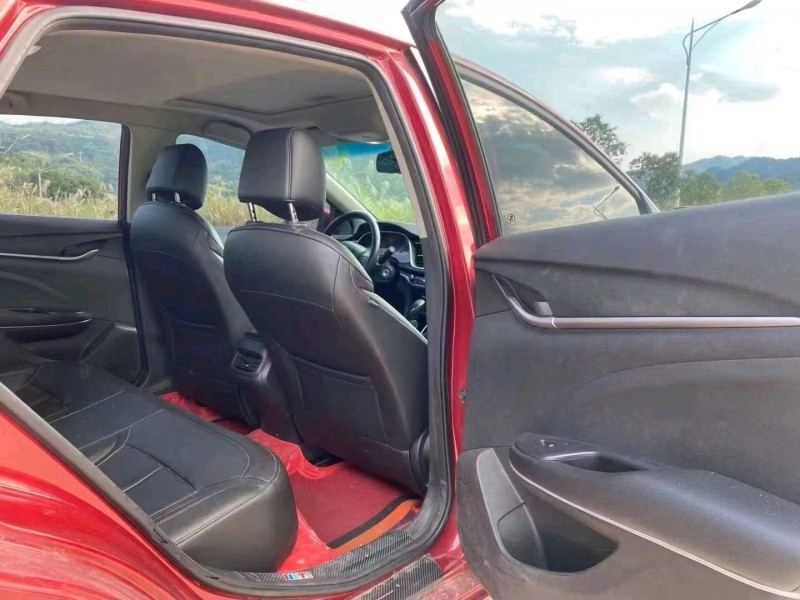 济南19年别克英朗7