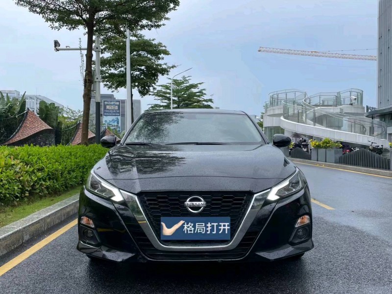 深圳21年日产天籁1