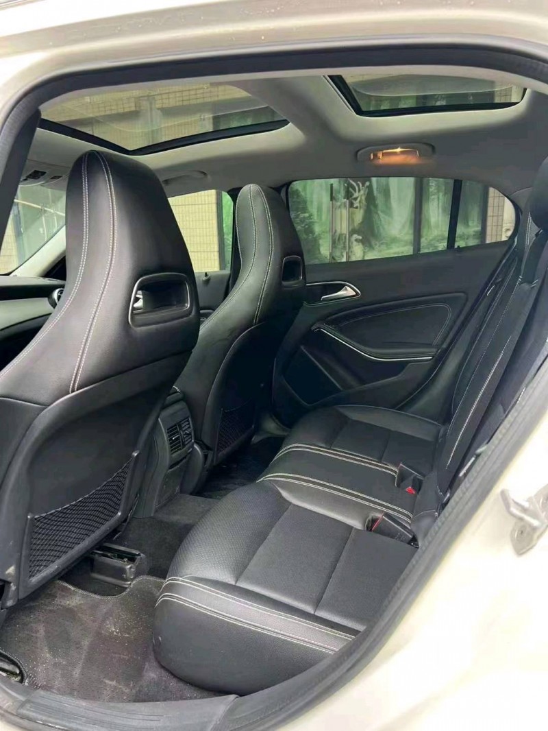 珠海15年奔驰GLA8