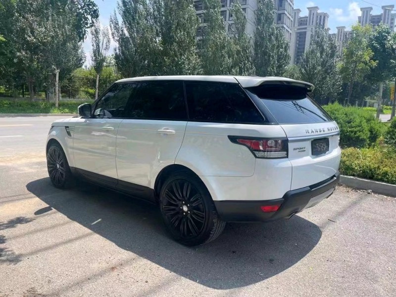 沈阳14年路虎揽胜运动3