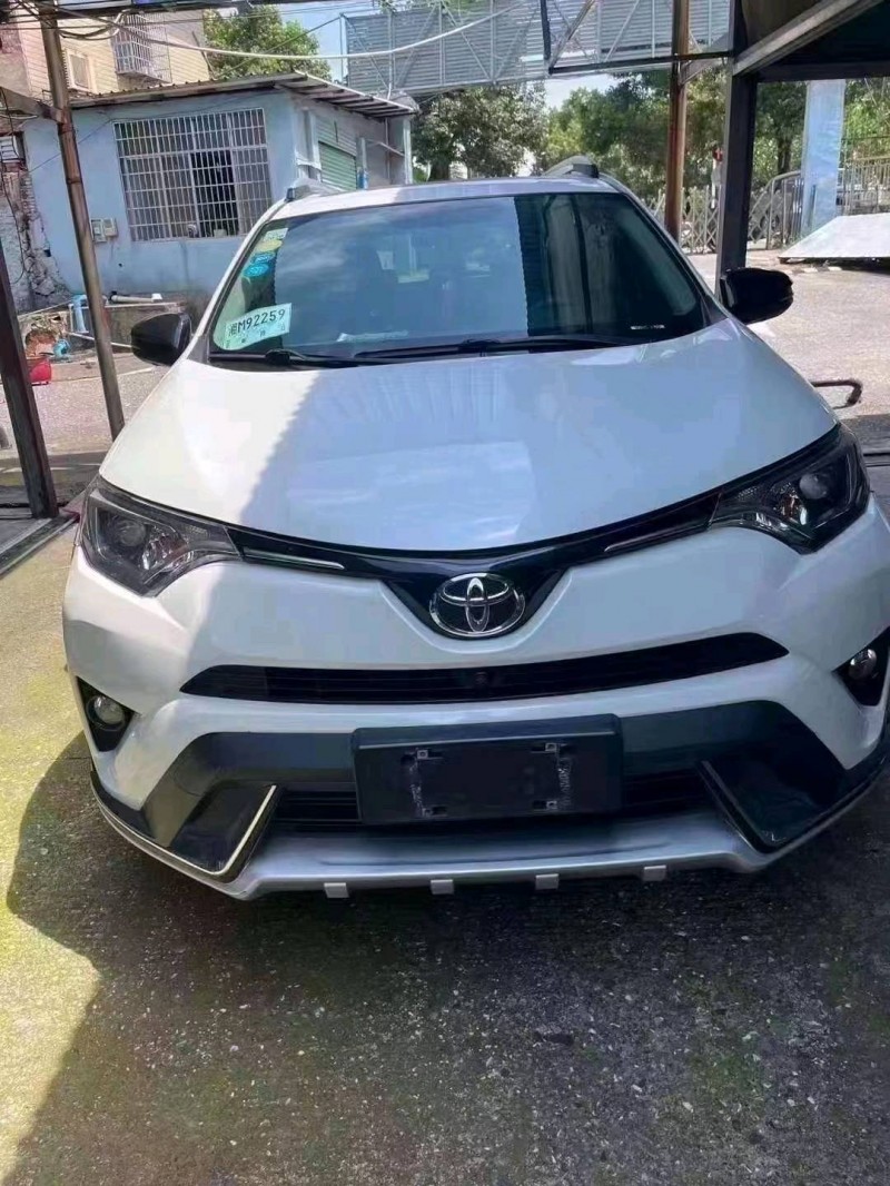 衡阳18年丰田RAV41
