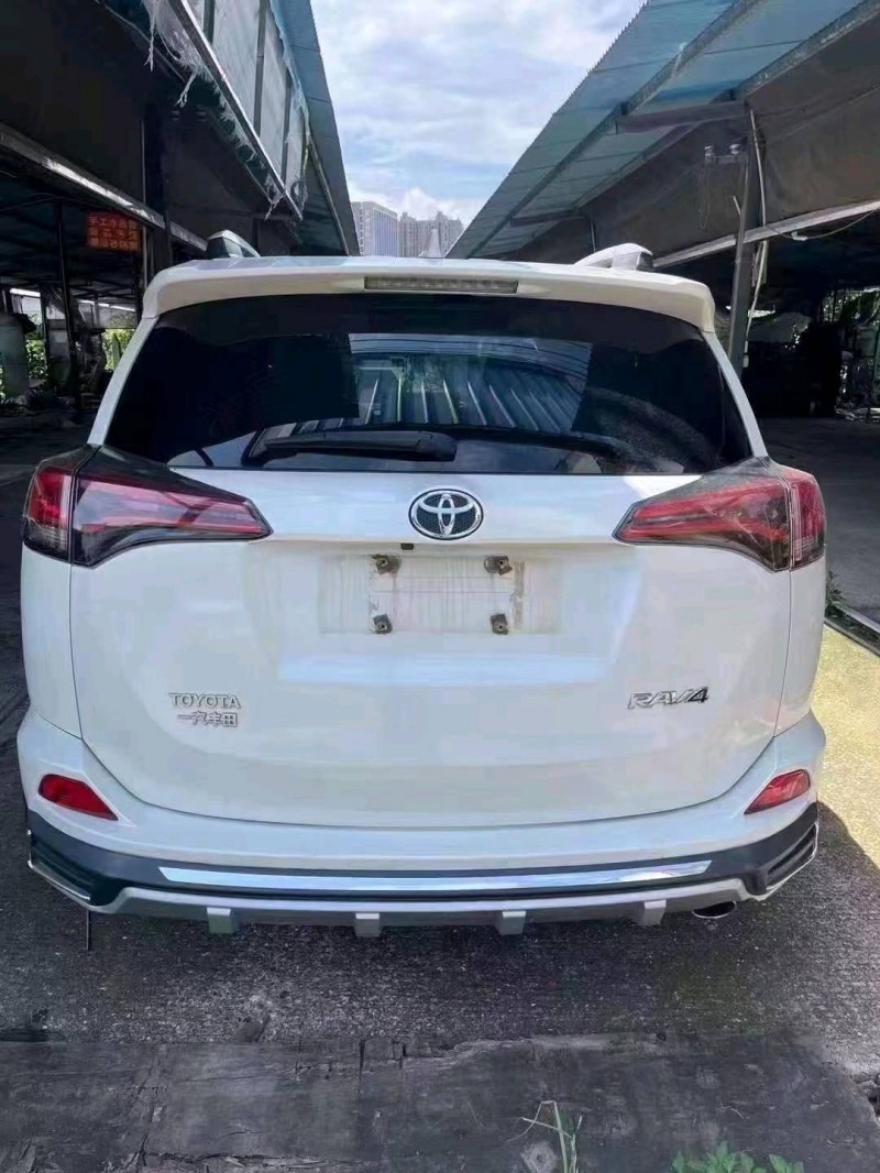 衡阳18年丰田RAV42