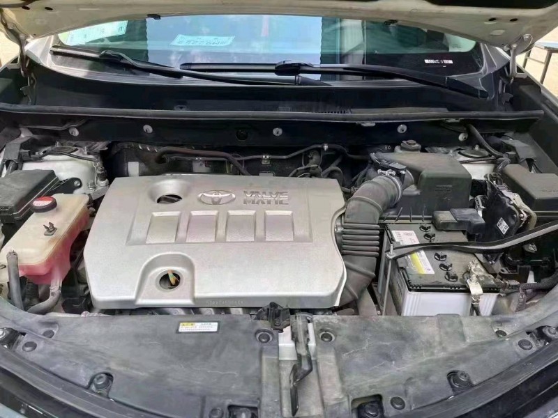 衡阳18年丰田RAV44