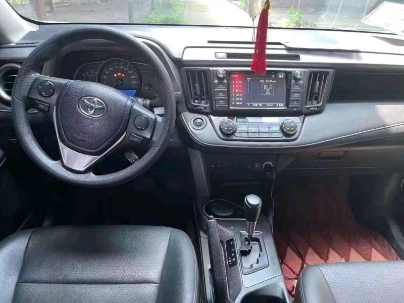 衡阳18年丰田RAV47