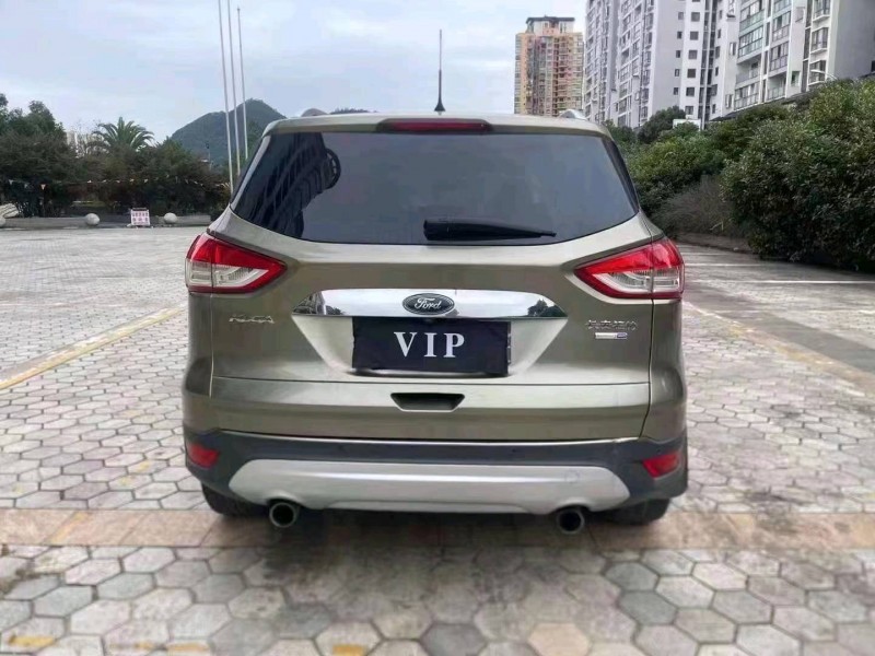 重庆15年福特翼虎6