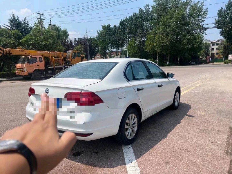 济南17年大众宝来8