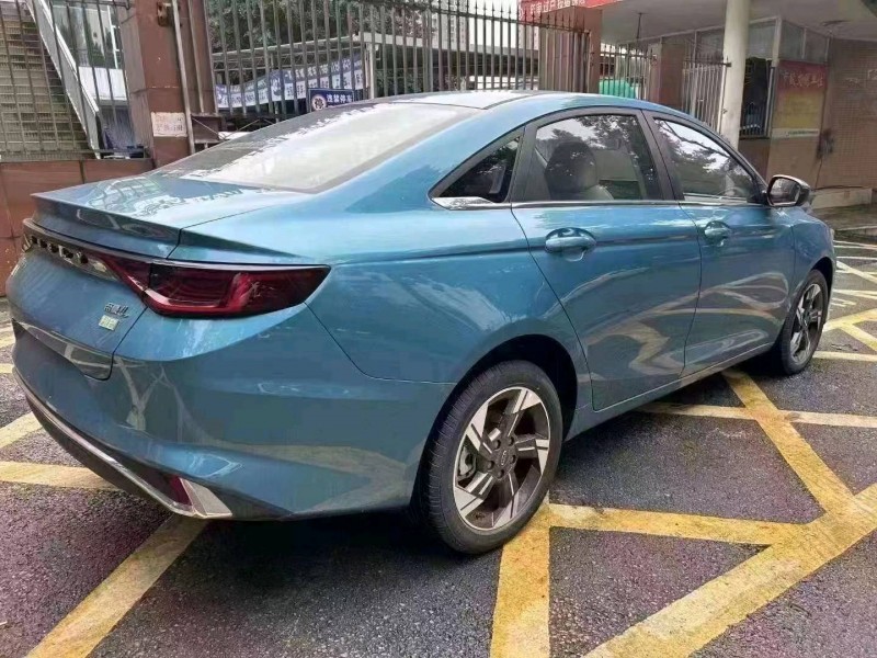 重庆23年吉利帝豪6
