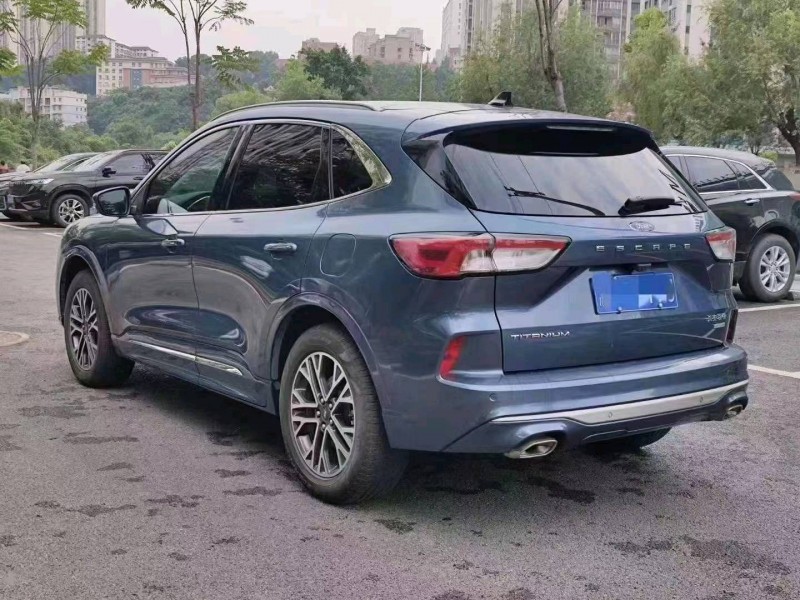 重庆20年福特锐际4