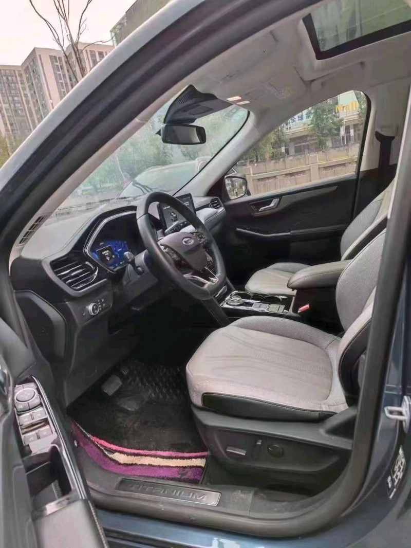 重庆20年福特锐际6