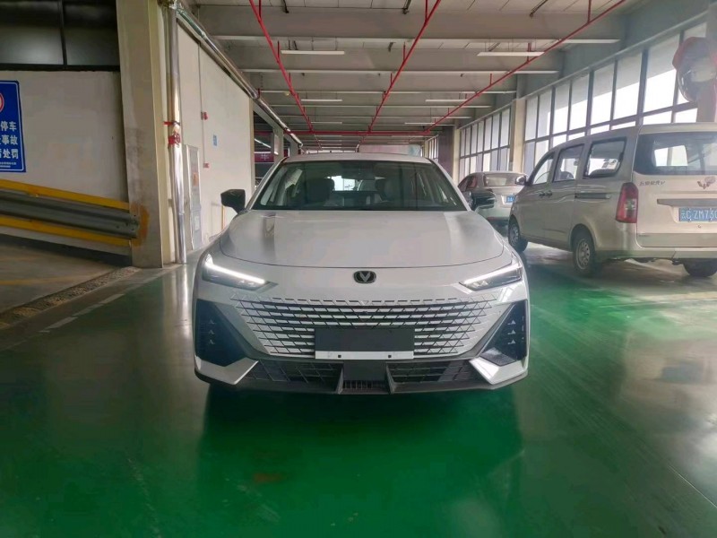 枣庄23年长安汽车UNI-V1