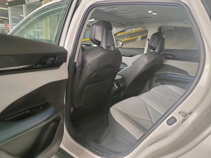 枣庄23年长安汽车UNI-V7