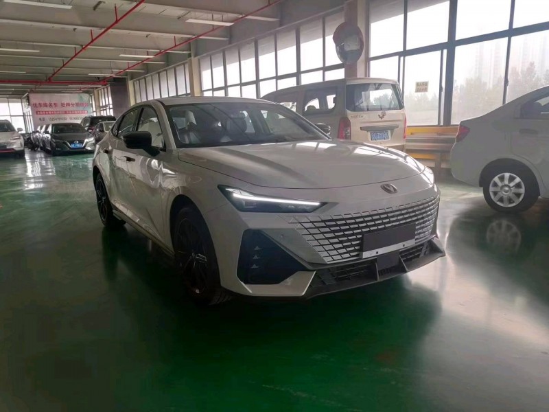 枣庄23年长安汽车UNI-V8