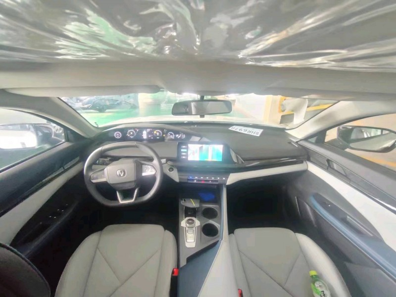 枣庄23年长安汽车UNI-V9