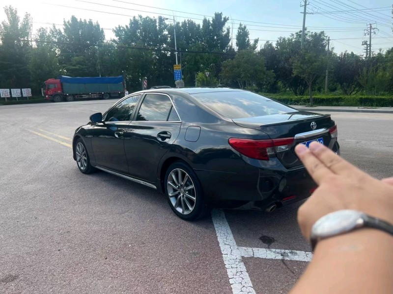 济南14年丰田锐志7