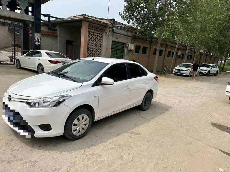 保定16年丰田威驰2