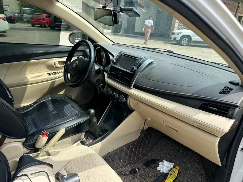 保定16年丰田威驰5