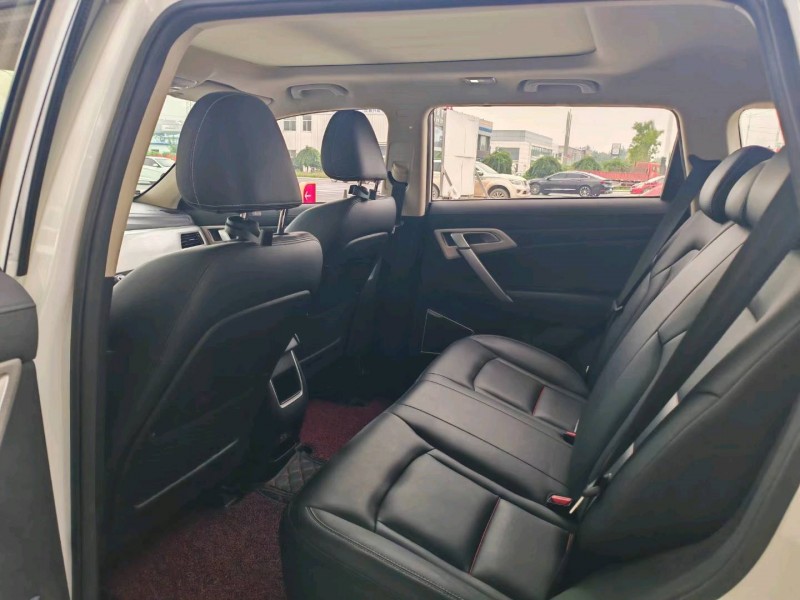 保定18年吉利博越4