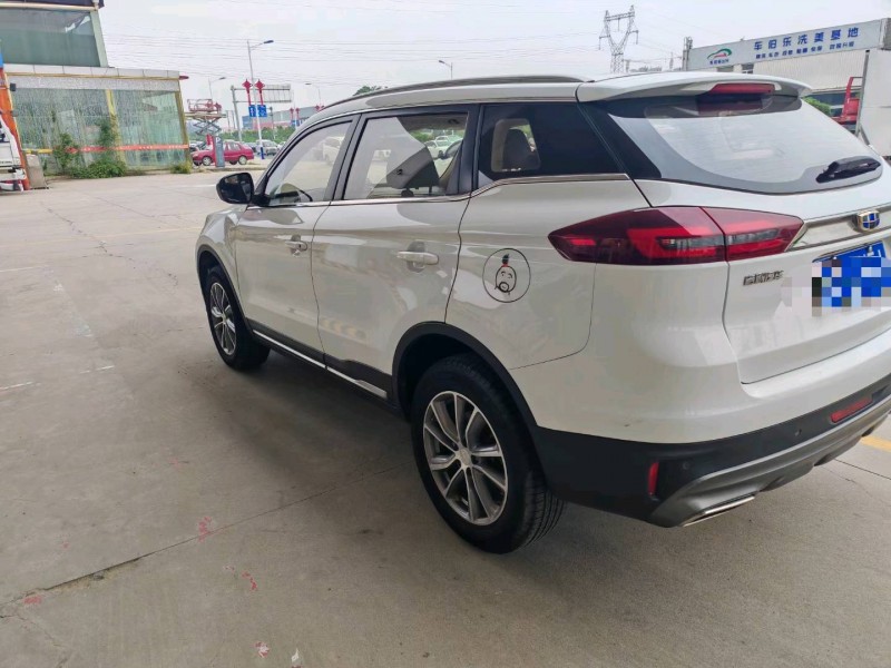 保定18年吉利博越8