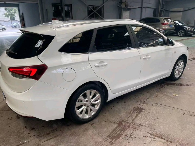 保定18年别克阅朗5