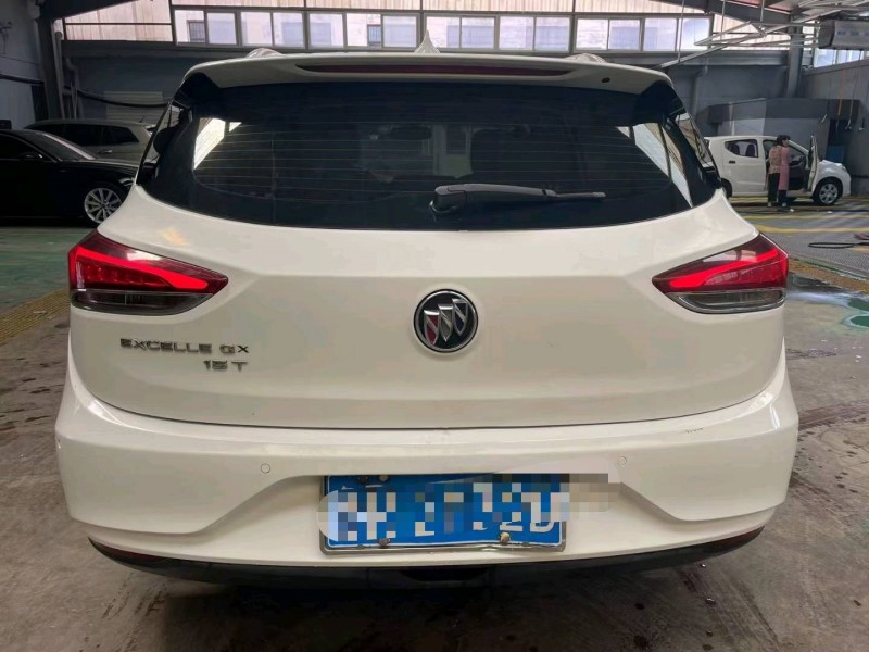 保定18年别克阅朗9