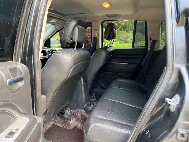 枣庄15年Jeep指南者9