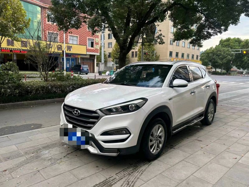 嘉兴17年现代新胜达2