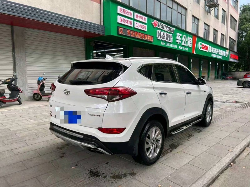 嘉兴17年现代新胜达4