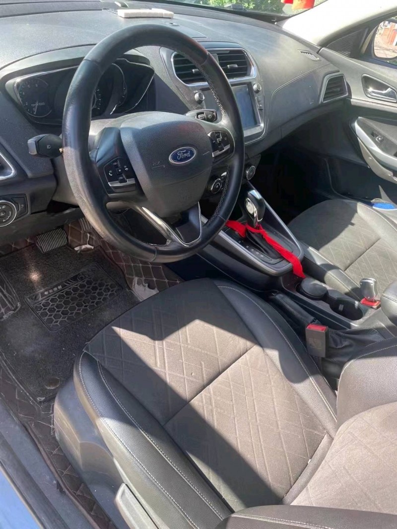 邯郸20年福特福睿斯8