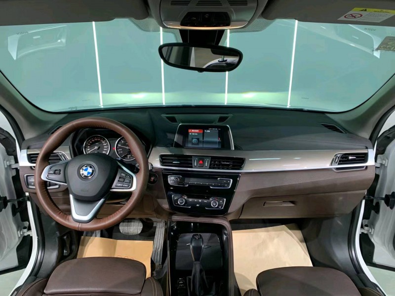 成都18年宝马X16