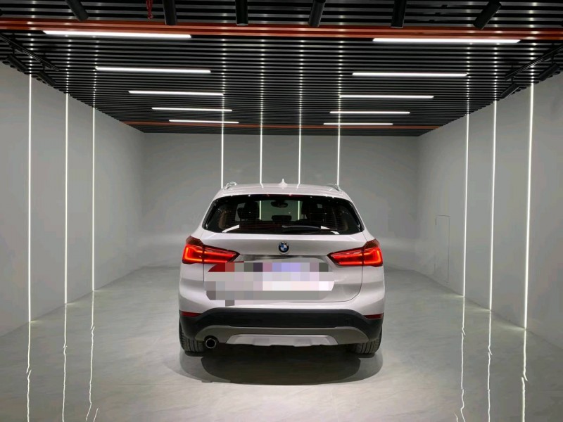 成都18年宝马X19