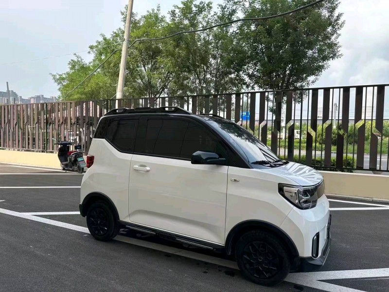 東營22年五菱汽車宏光MINI EV4