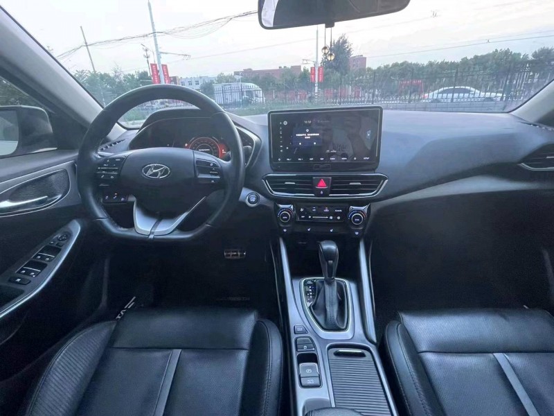 保定18年现代菲斯塔5