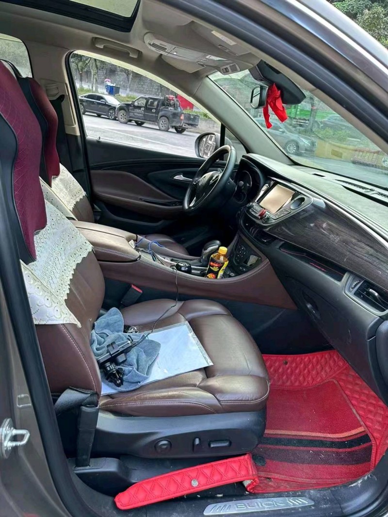 重庆16年别克昂科威5