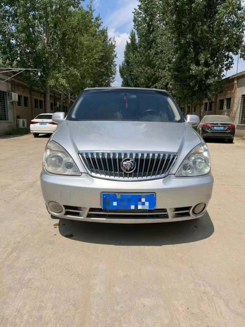 保定14年别克GL81