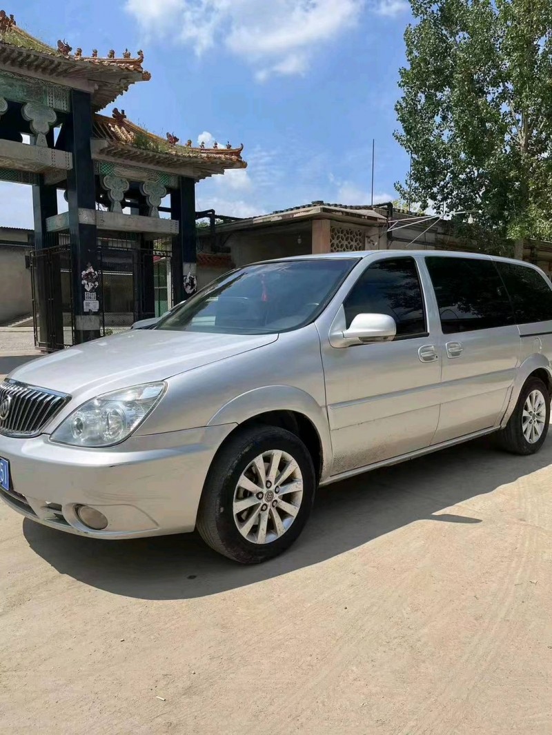 保定14年别克GL83