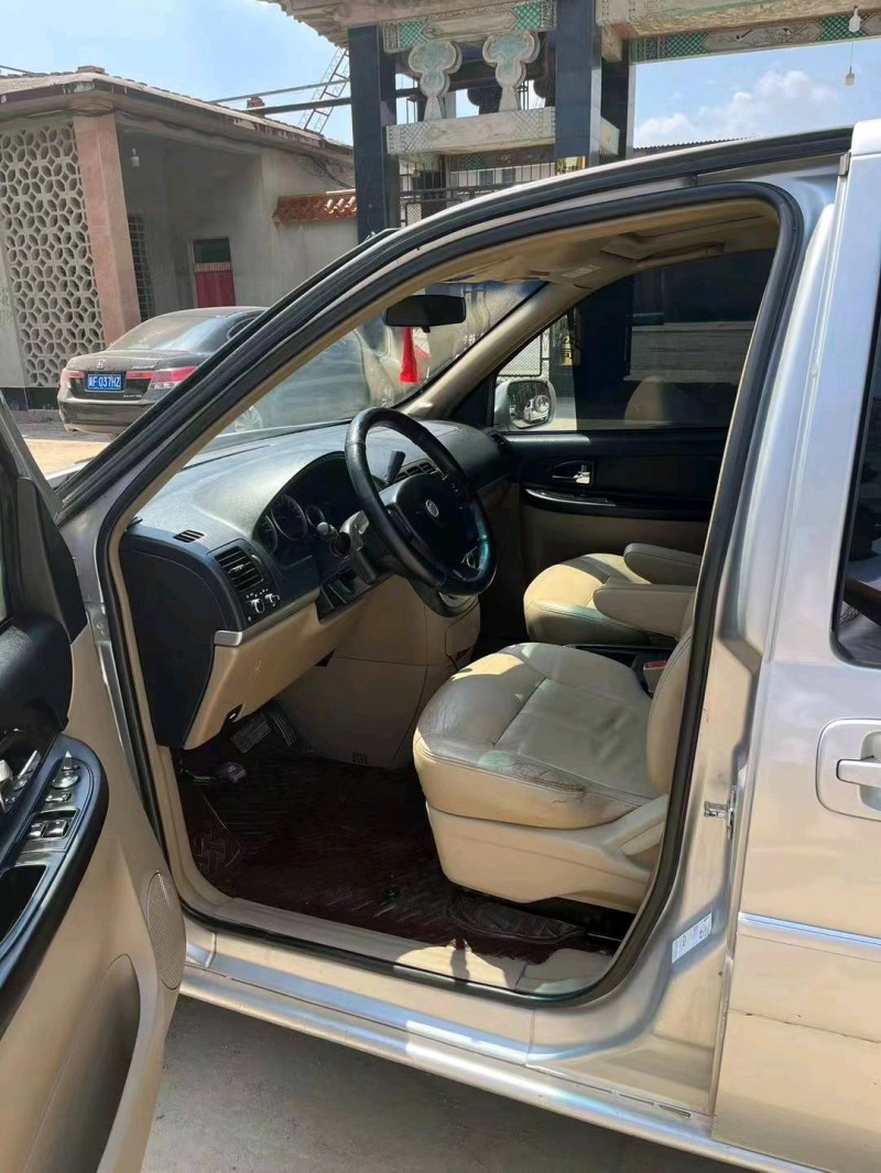 保定14年别克GL85