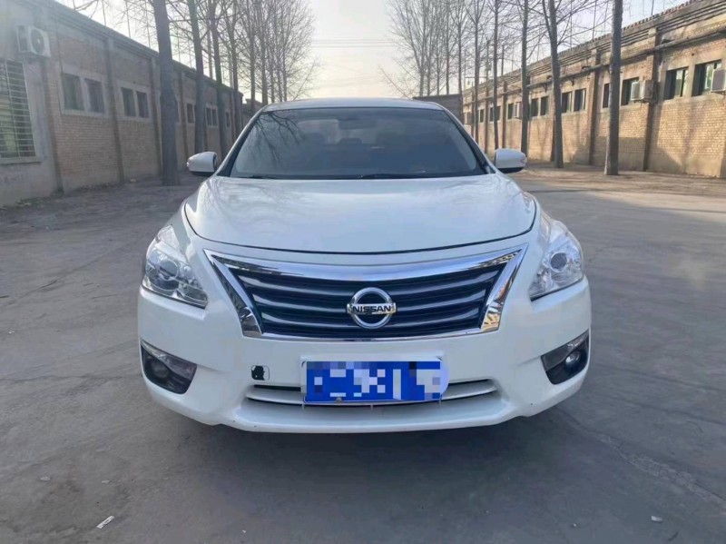 保定15年日产天籁1