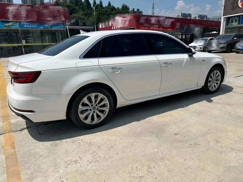 宜昌19年奥迪A4L8