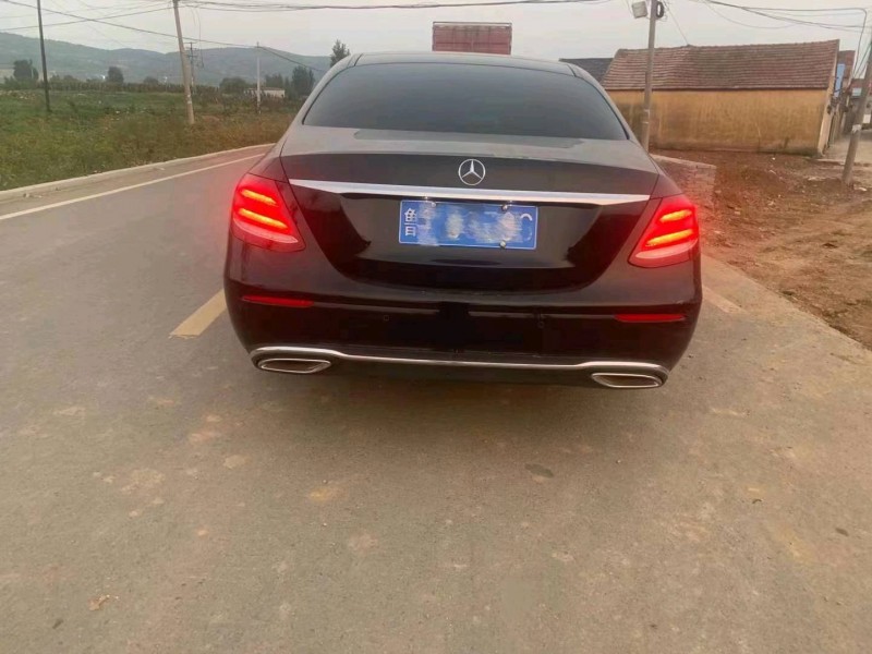 东营18年奔驰E8