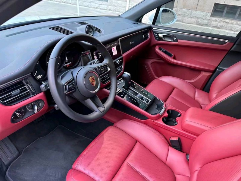 东营23年保时捷Macan7