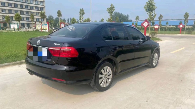 济南15年大众朗逸4