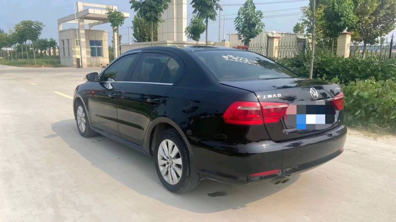 济南15年大众朗逸6