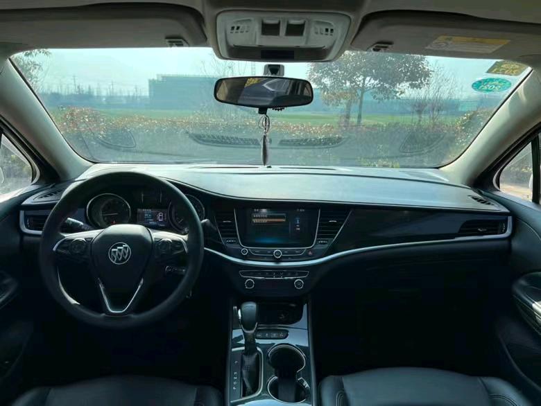 盐城17年别克威朗8