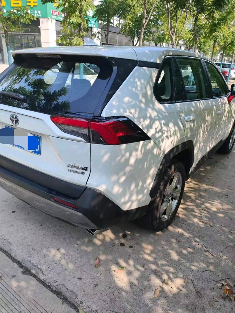 宜昌22年丰田RAV4荣放5