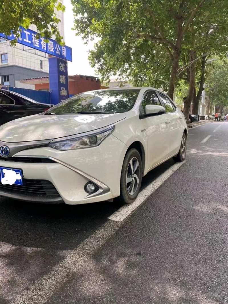 保定19年丰田雷凌1