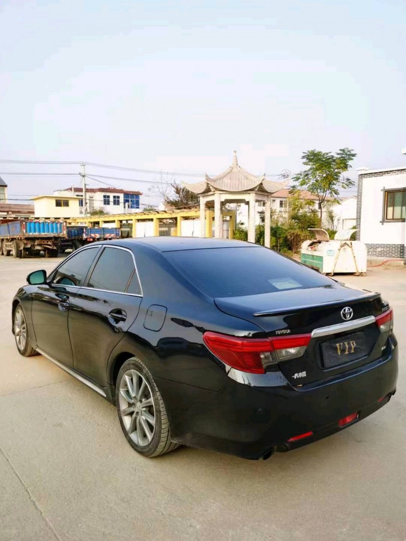 济南14年丰田锐志4