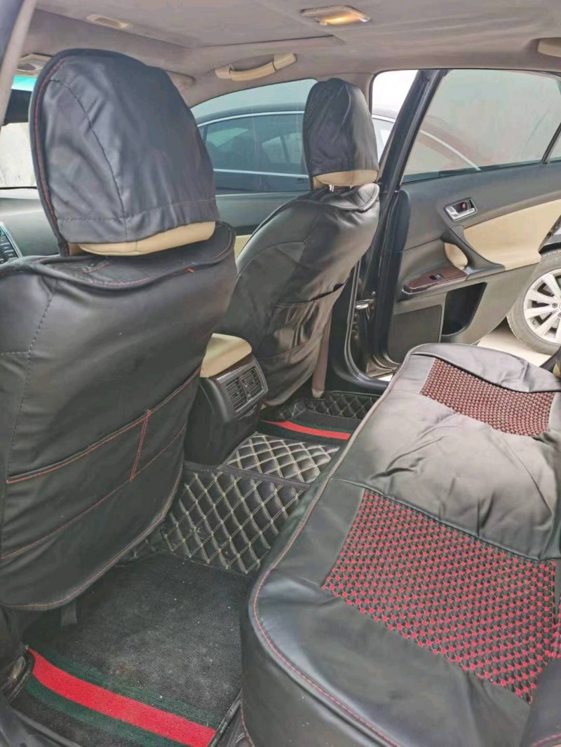 济南14年丰田锐志7