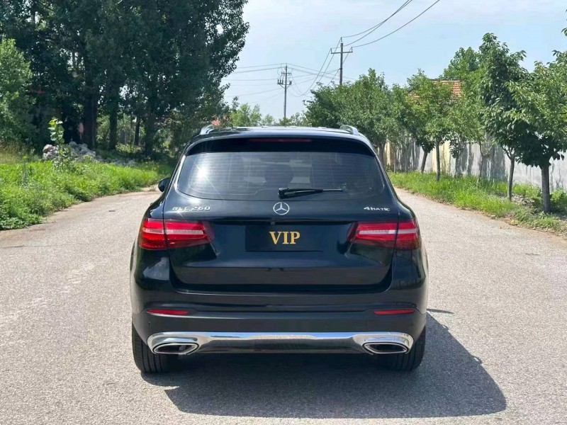 枣庄17年奔驰GLC9