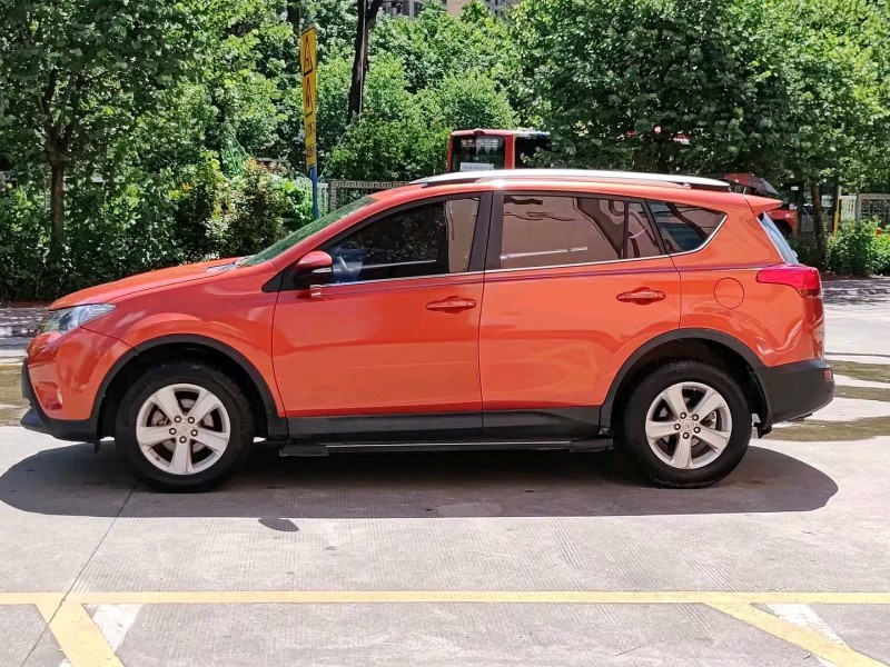 佛山13年丰田RAV4荣放3